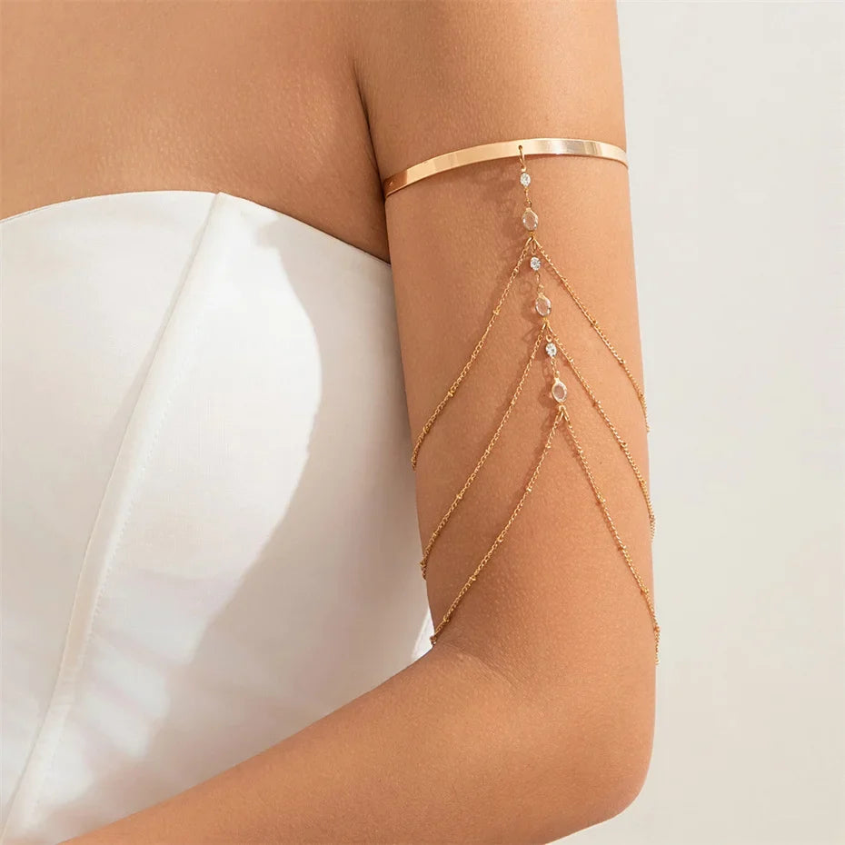 Elegant Women’s Arm Bracelet - Upper Arm Ornament and Bicep Chain Jewelry in gold