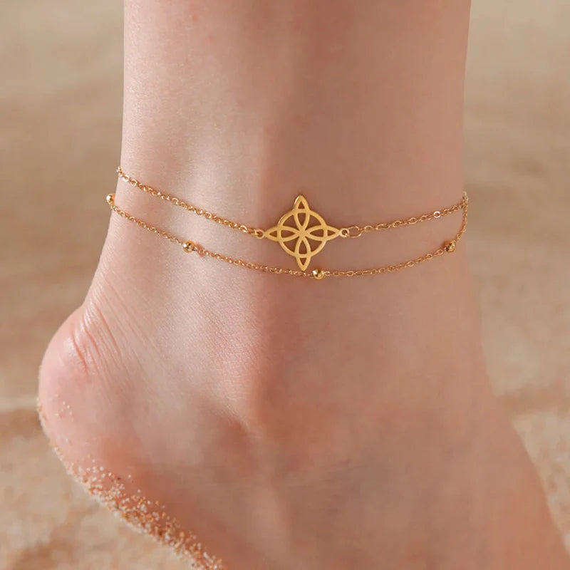 Witch's Knot Ankle Bracelet in Gold