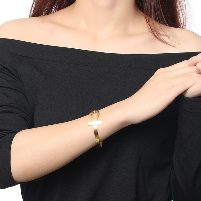 Women's Egyptian women's bracelet, gold