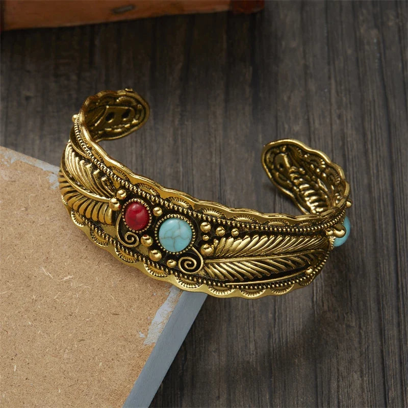 Vintage Ethnic Bracelet with Stones and Feathers in Gold