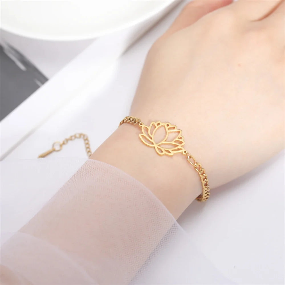 Women's Lotus Flower Bracelet in gold