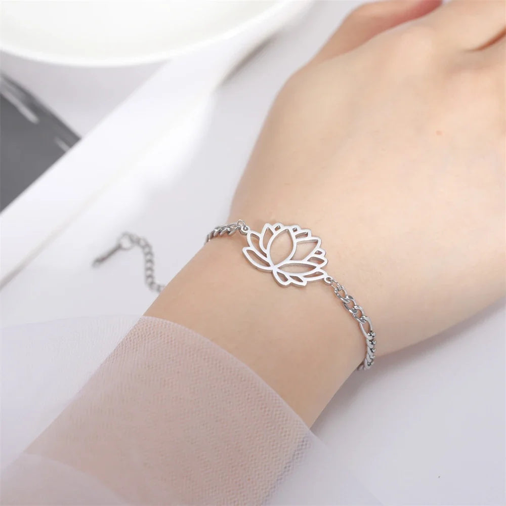 Women's Lotus Flower Bracelet in silver