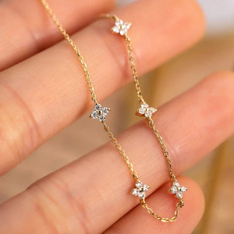Zircon Fine Flower Cuban Chain Bracelet in Gold