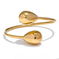 Charm Curb Bracelet with Water Drop in gold