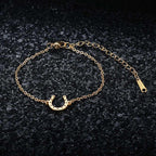 Bracelet / Horseshoe Curb Chain Lucky Charm Horseshoe Gold