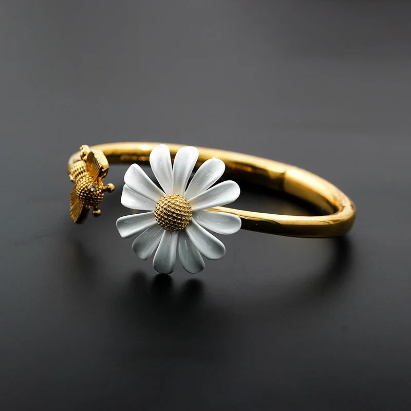 Daisy Chain Bracelet