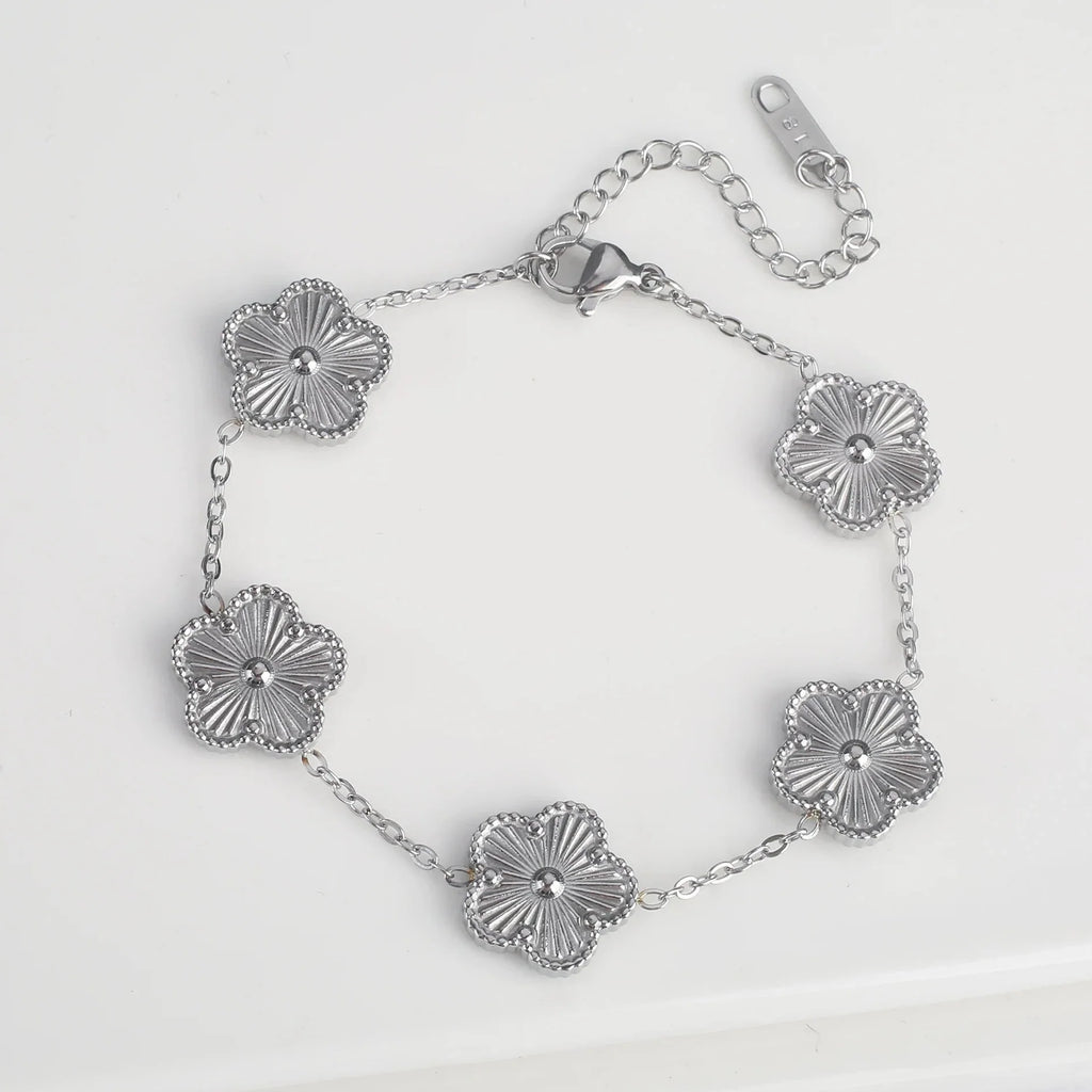 5-Petal Flower Curb Chain Bracelet Silver