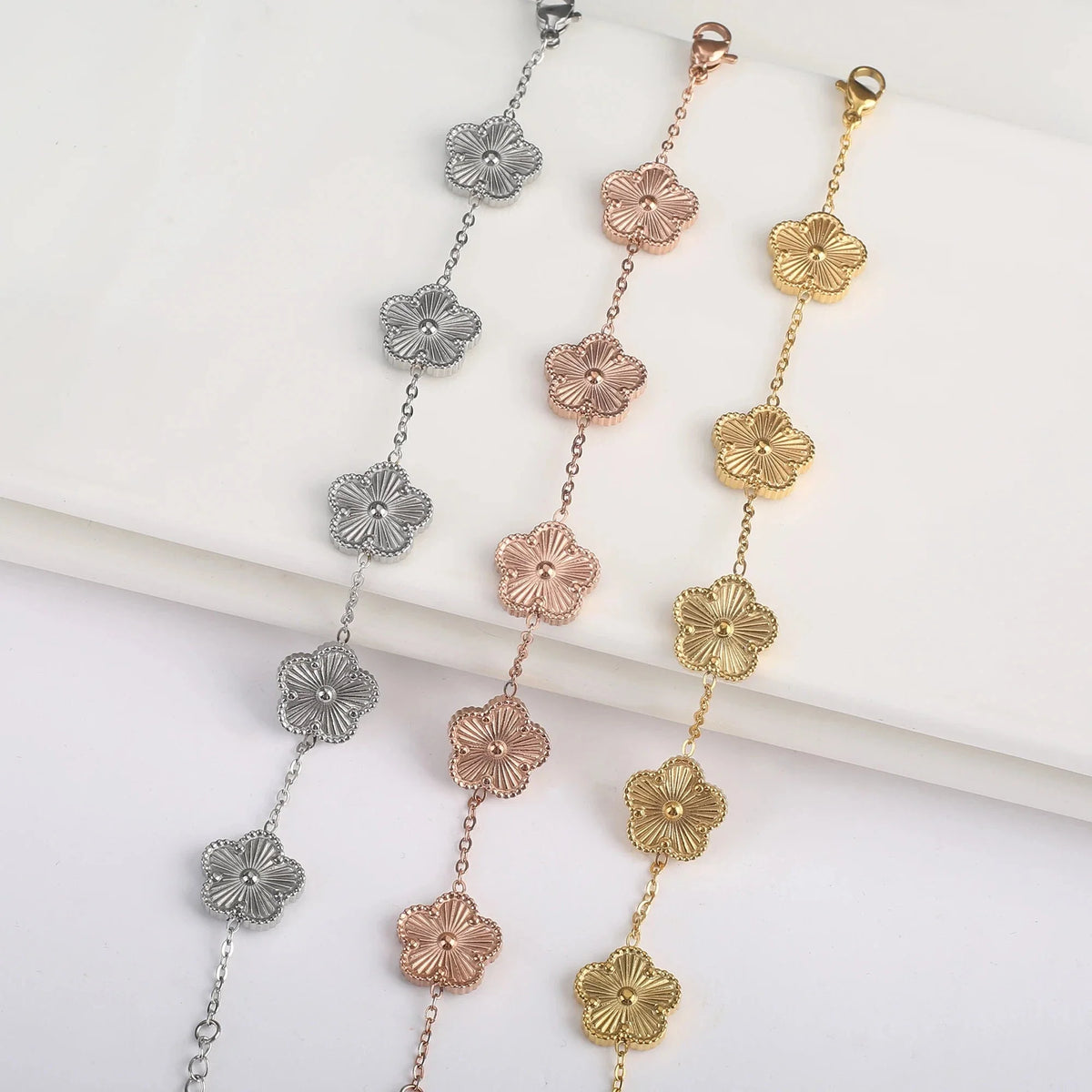 5-Petal Flower Curb Chain Bracelet Rose Gold