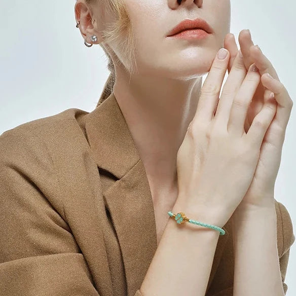 Braided Leather Bracelet with Four-Leaf Clover green