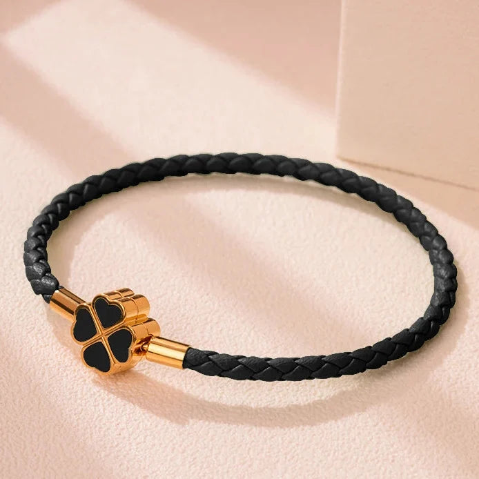 Braided Leather Bracelet with Four-Leaf Clover black