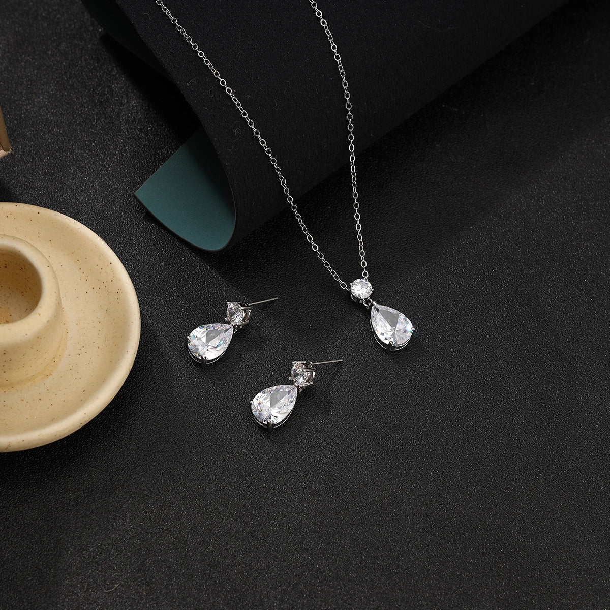 Set of 3 Teardrop Jewelry