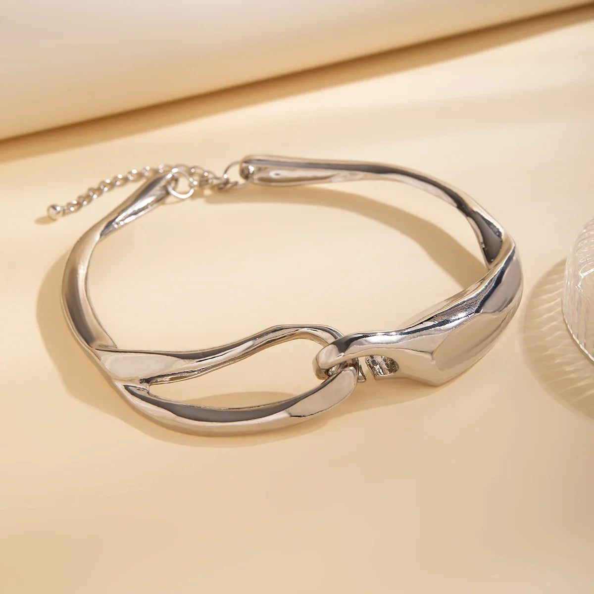 Bold Geometric Texture Necklace