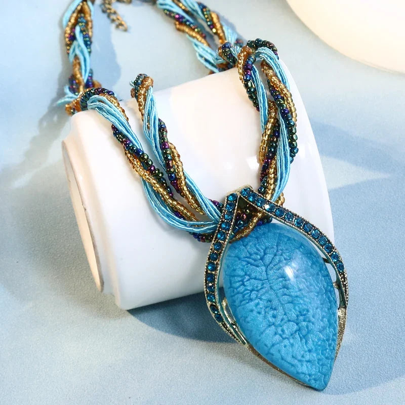 Necklace with Large Ethnic-Style Pendant blue 