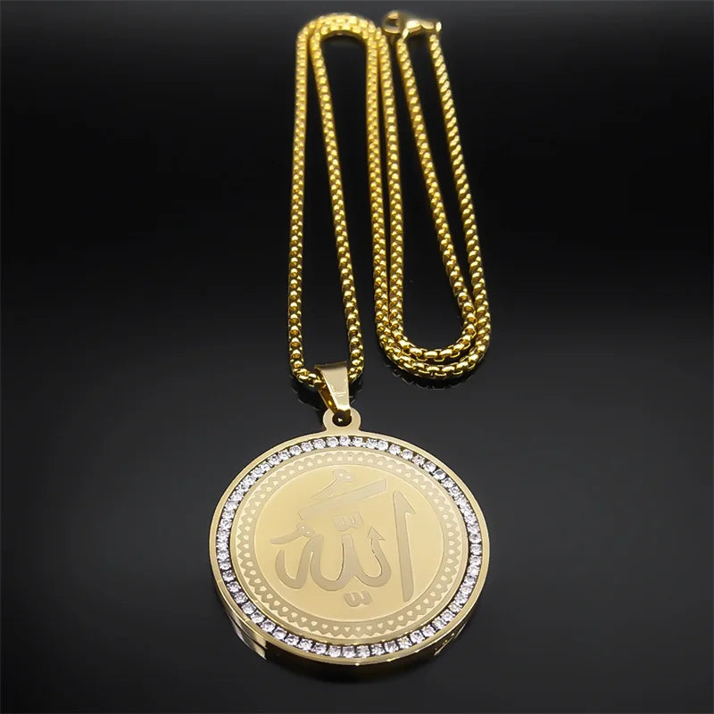 Necklace with Arabic Allah Muslim Islamic amulet pendant in gold