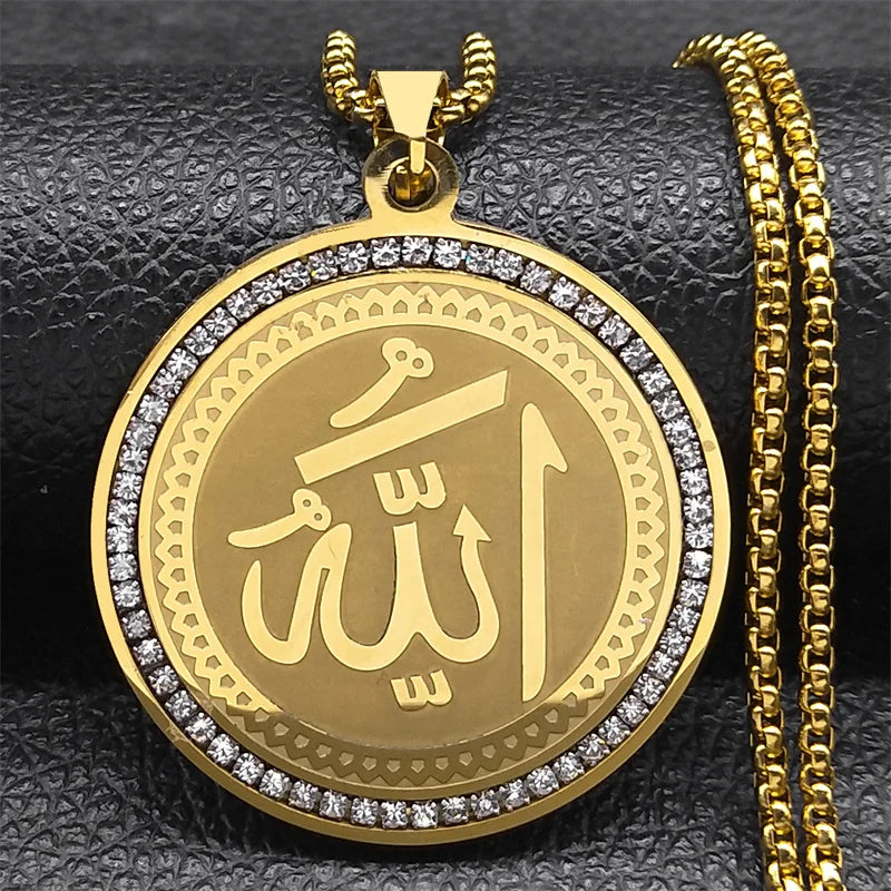 Necklace with Arabic Allah Muslim Islamic amulet pendant in gold