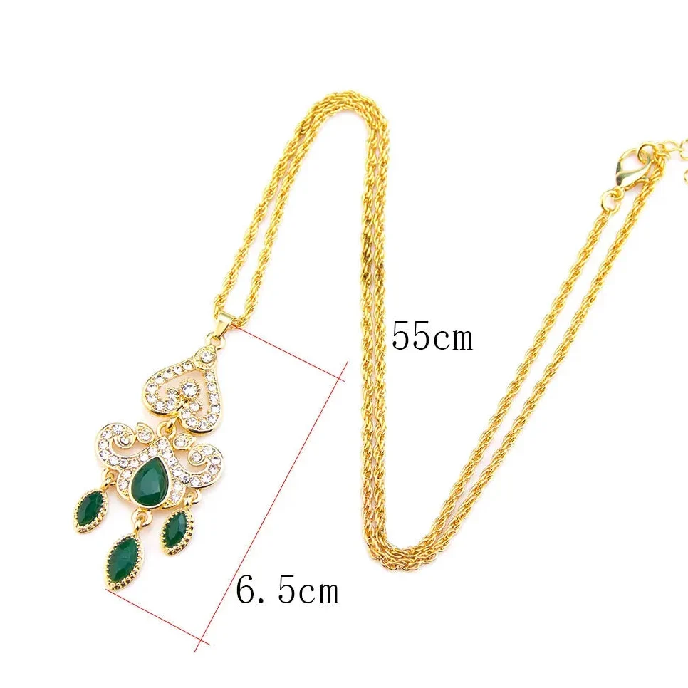 Necklace with traditional Arabic colored pendant