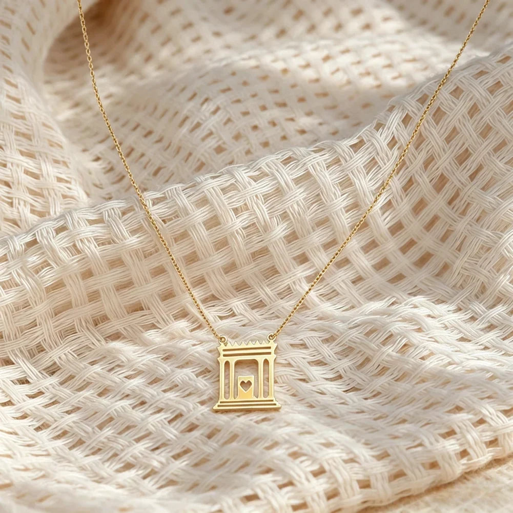 Necklace with pendant of the sacred Temple of Jerusalem "The Beit Hamikdash" Jewish gold