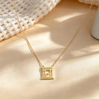 Necklace with pendant of the sacred Temple of Jerusalem "The Beit Hamikdash" Jewish gold