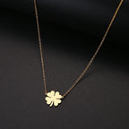 Lucky Clover Leaf Pendant Necklace gold