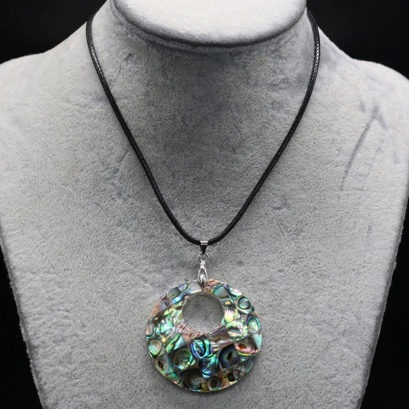 Shell Mother-of-Pearl Pendant Leather Necklace