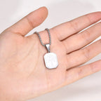 Geometric palm pendant necklace in silver