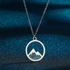 Necklace with Round Mountain and Grain Pendant silver