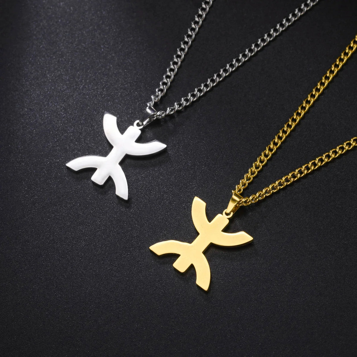 Necklace with symbolic Berber "yaz" Arabic pendant for women, gold