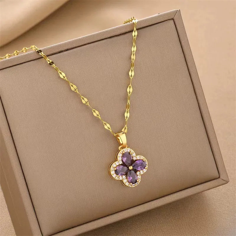 Necklace with Four-Leaf Clover Pendant in Purple Zircon