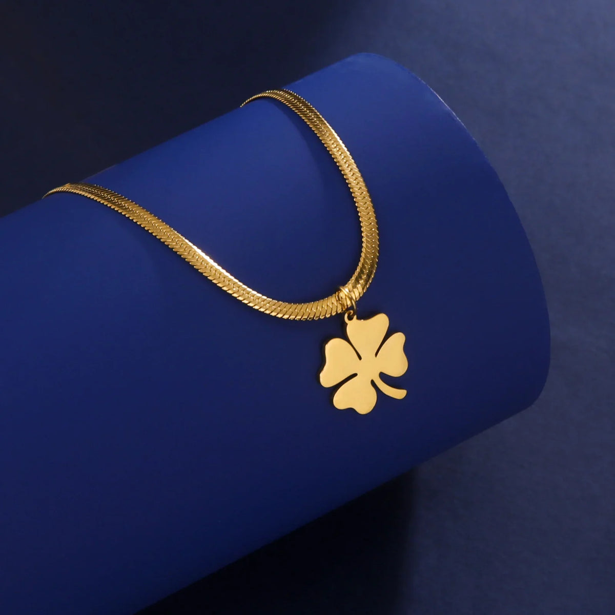Necklace with Lucky Four-Leaf Clover Pendant in gold