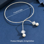Elegant shiny necklace with pearls