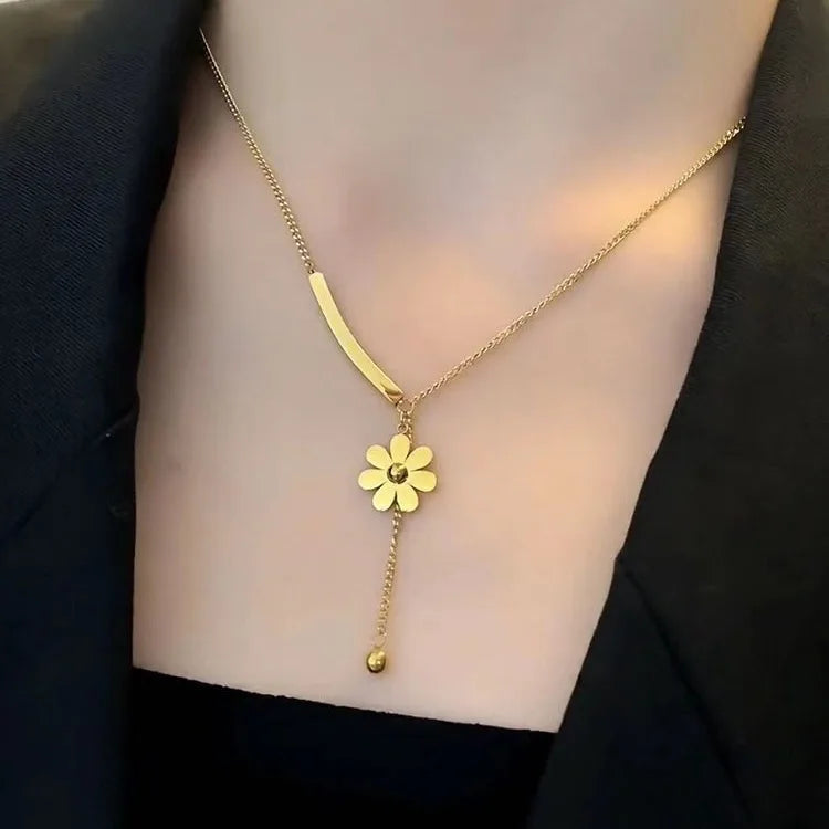 Elegant Long Flower Pendant Necklace