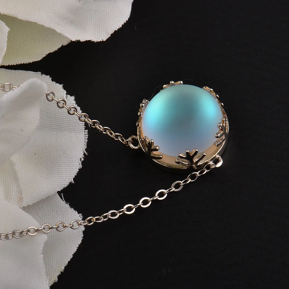 Blue Northern Lights Pendant Necklace sky blue