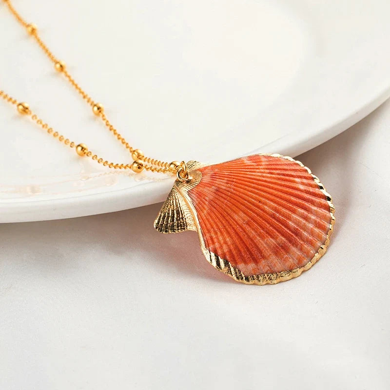 Pendant Necklace with Pretty Seashell Scallop Shell 1