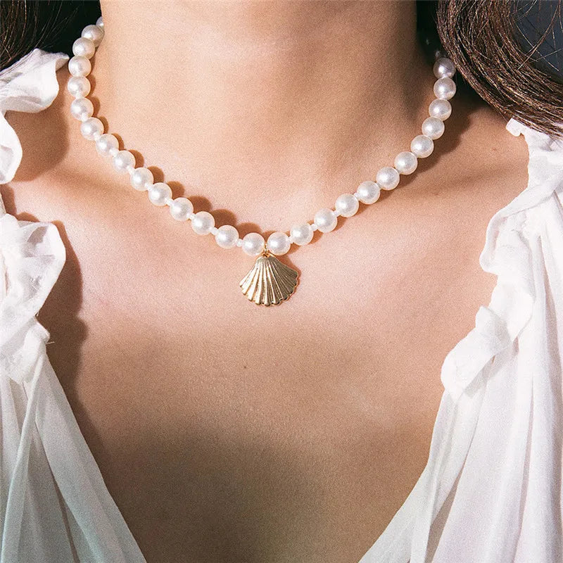 Shell Pendant Necklace with White Pearls