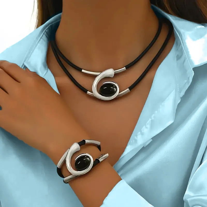 Geometric Pendant Necklace and Bracelet in Silver
