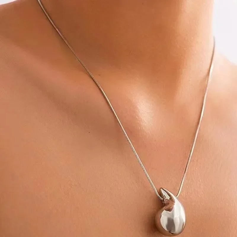 Elegant Large Water Drop Pendant Necklace silver