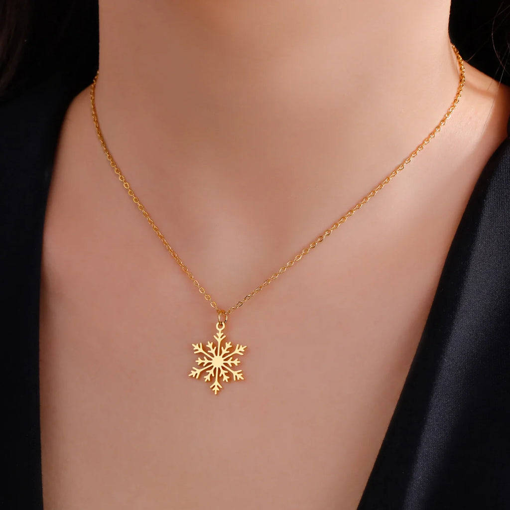 Snowflake Winter Pendant Necklace Gold