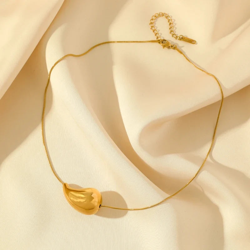 Water Drop Pendant Necklace gold style 2