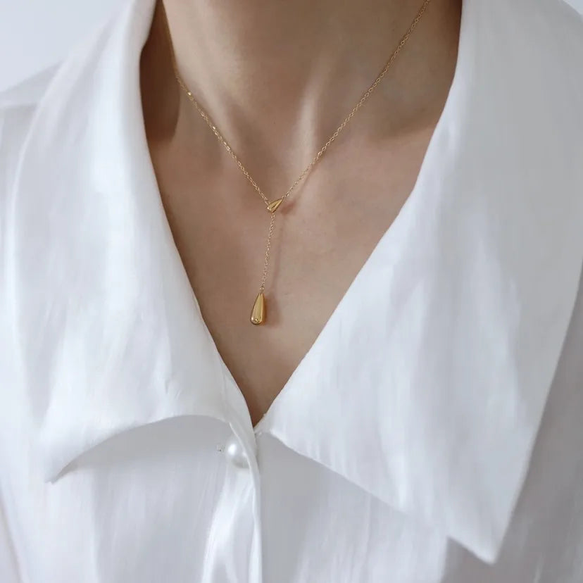 Fine Water Drop Pendant Necklace gold