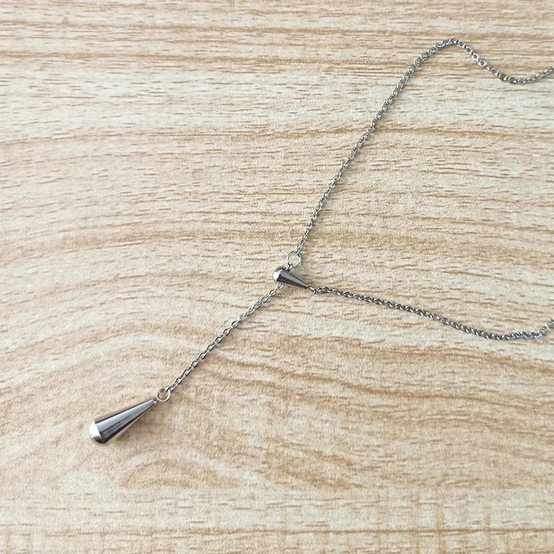 Fine Water Drop Pendant Necklace silver