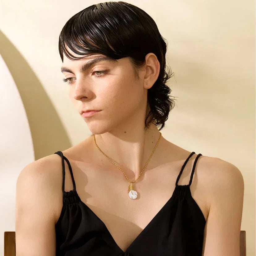 Feather Pendant Necklace with Zircon