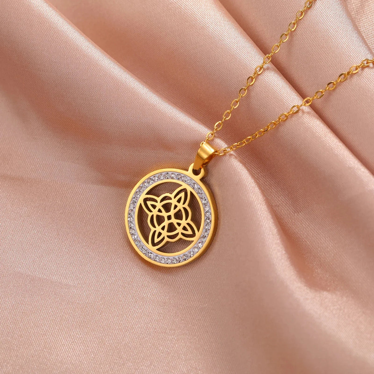 Wiccan Pendant Necklace Witch's Knot Protection Amulet for Women in gold