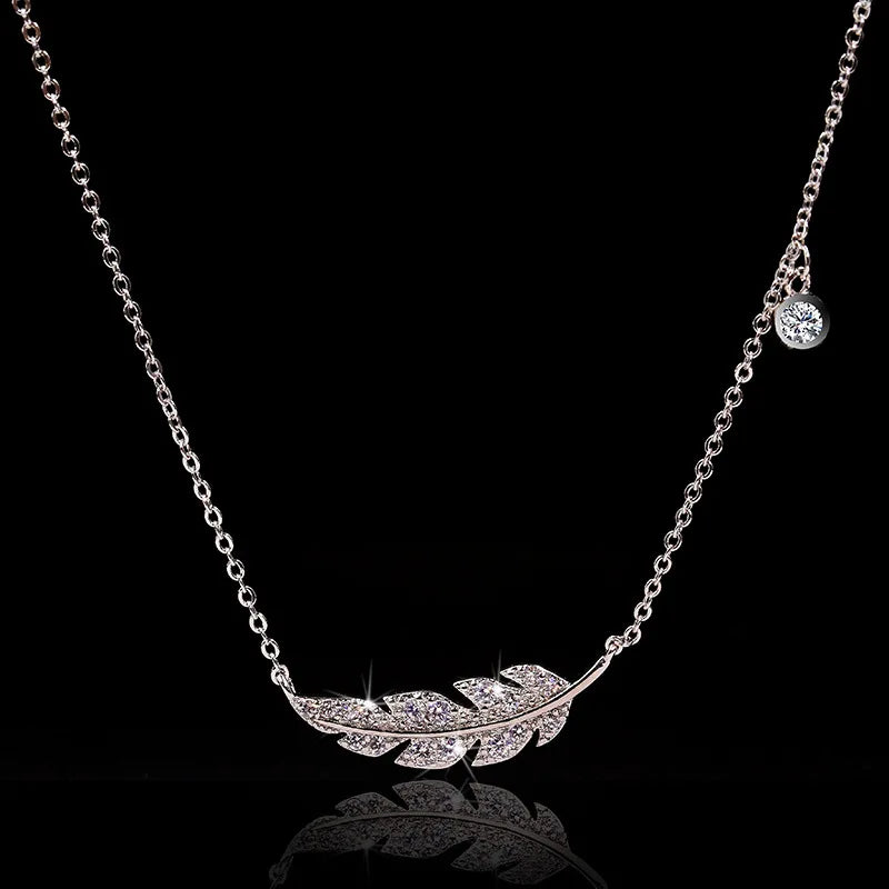 Sparkling feather necklace for women