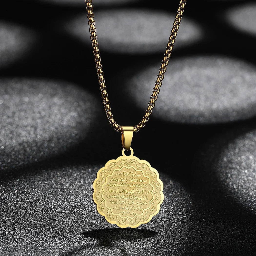 Women's necklace with Arabic Ayatul Kursi pendant gold