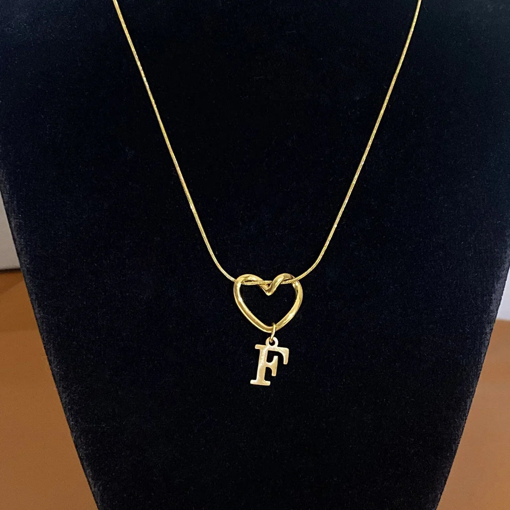 Choker necklace with initial and heart pendant - letter