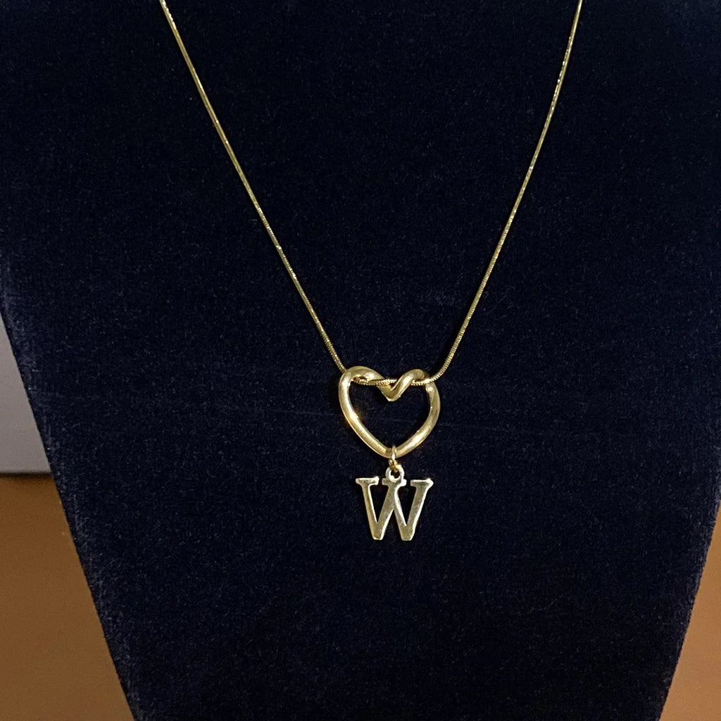 Choker necklace with initial and heart pendant - letter