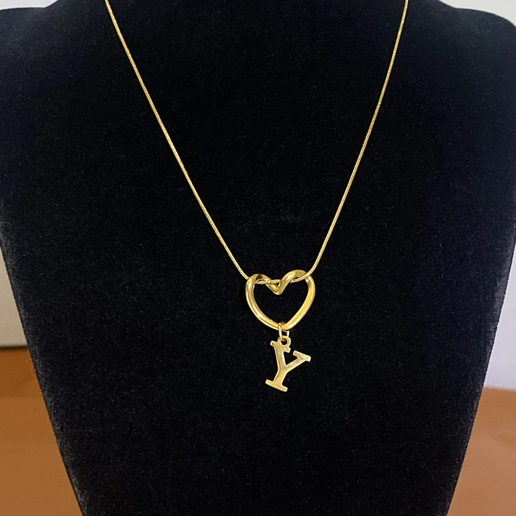 Choker necklace with initial and heart pendant - letter