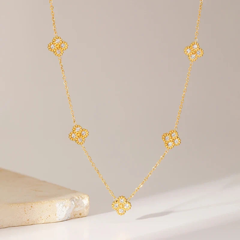 Four-Leaf Clover Pendant Choker Necklace