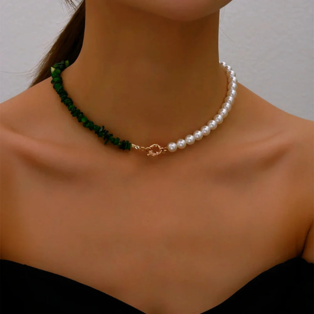 Style Choker Necklace with Green Bead Pendant