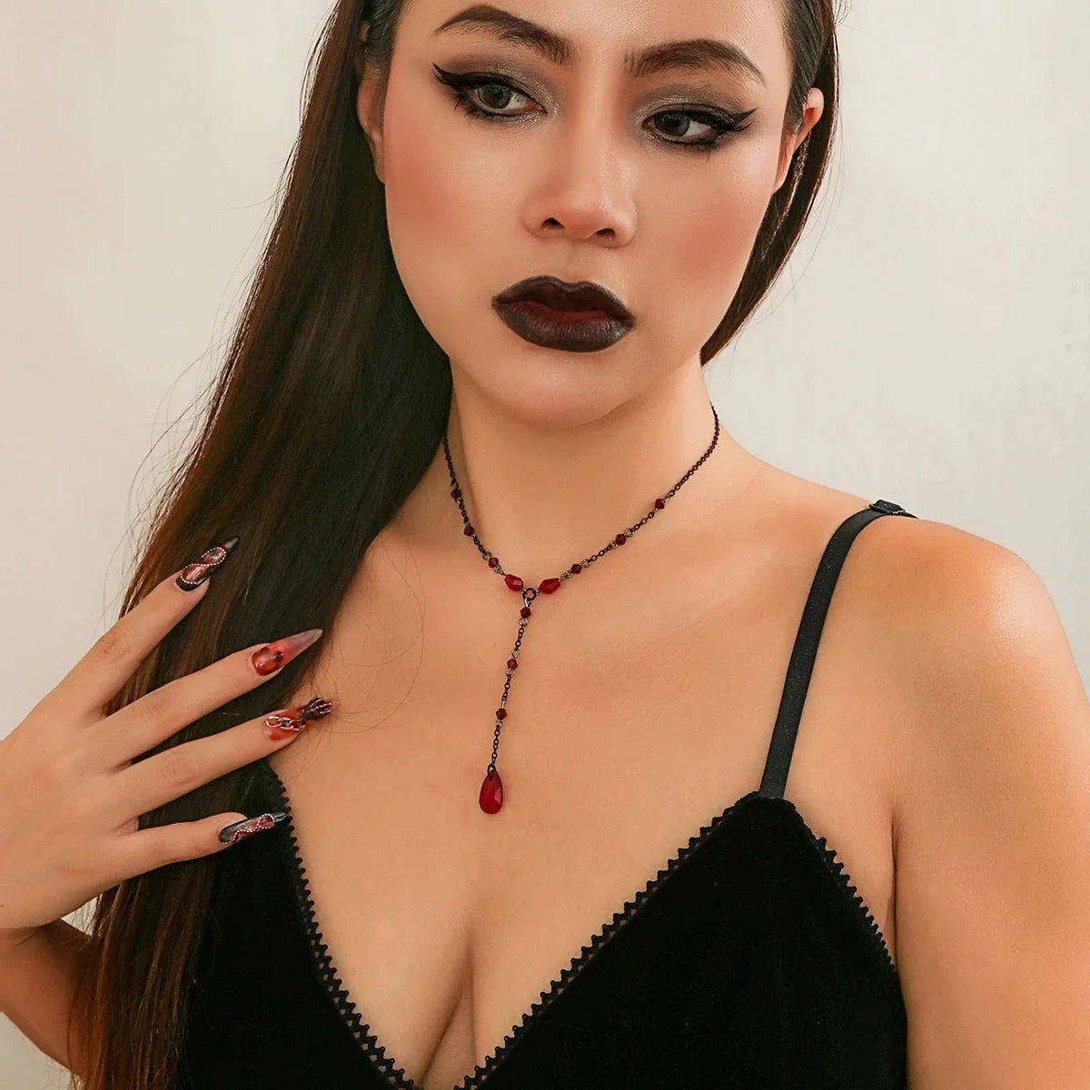 Black and Red Gothic-Style Teardrop Pendant Choker Necklace